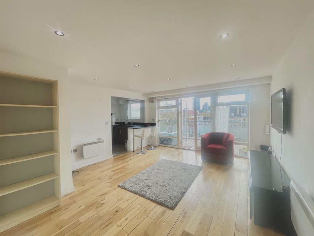 Property photo 3 of 9