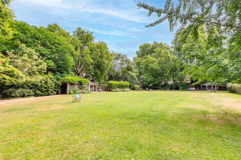 Property photo 2 of 12 Picture No. 23