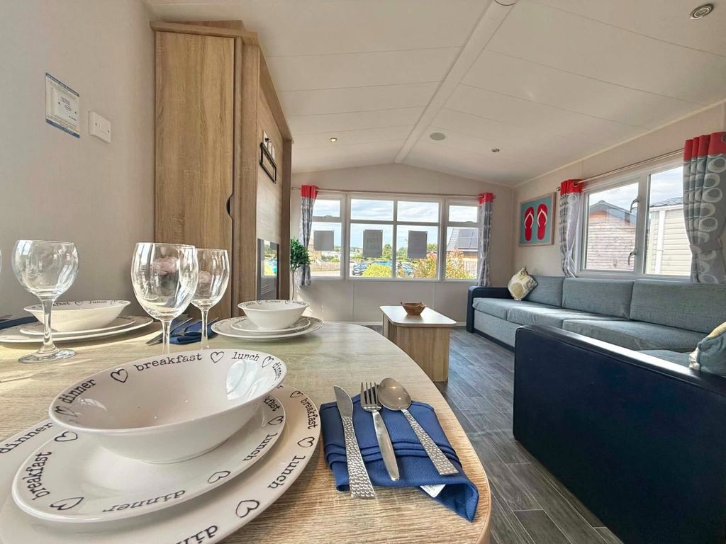Property photo 1 of 9 Willerby Shoreline 2017 Car0064944 144772622.Jpeg