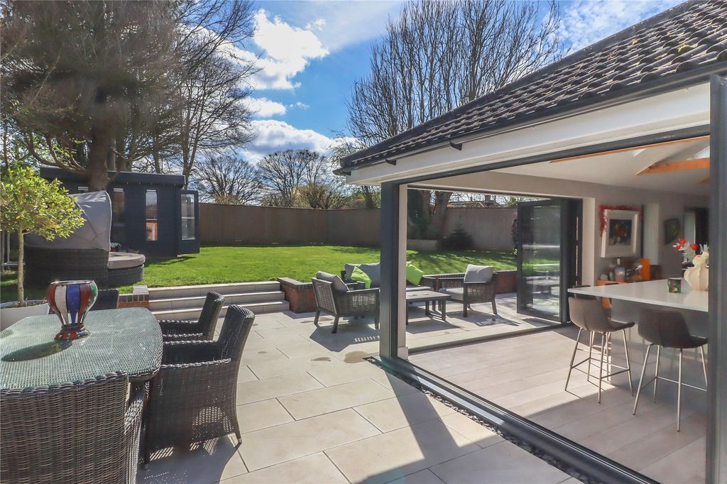 Property photo 3 of 25 Picture No. 30