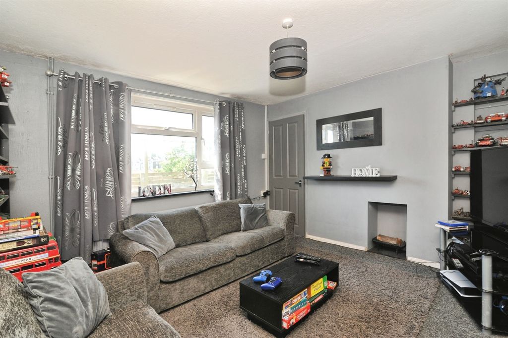 Property photo 3 of 22