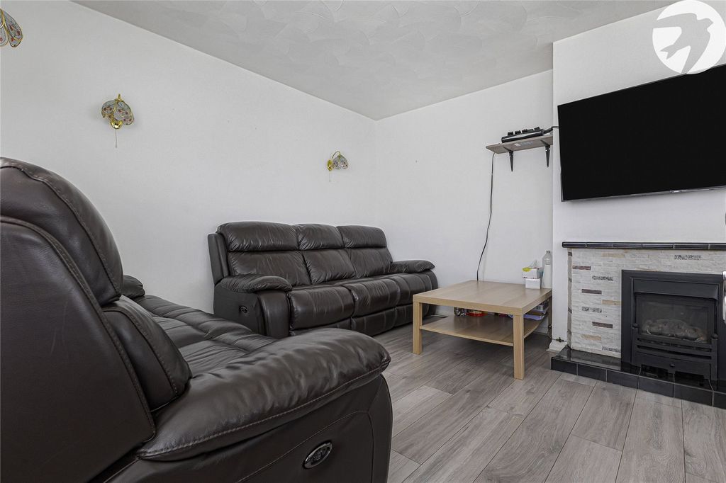 Property photo 3 of 13 Picture No. 04