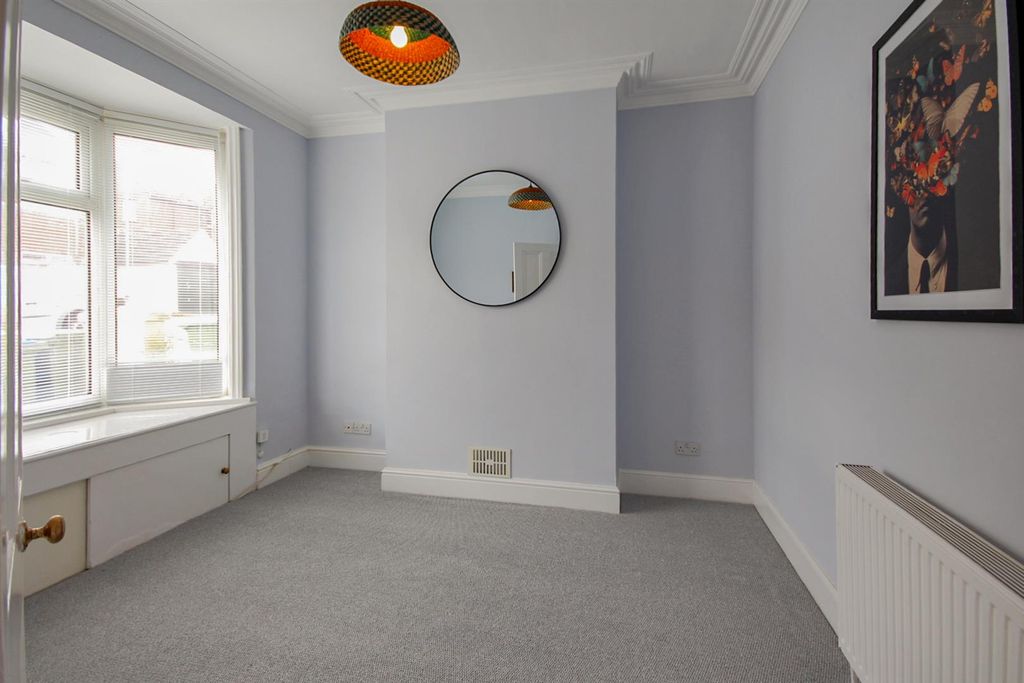 Property photo 2 of 14 Lounge