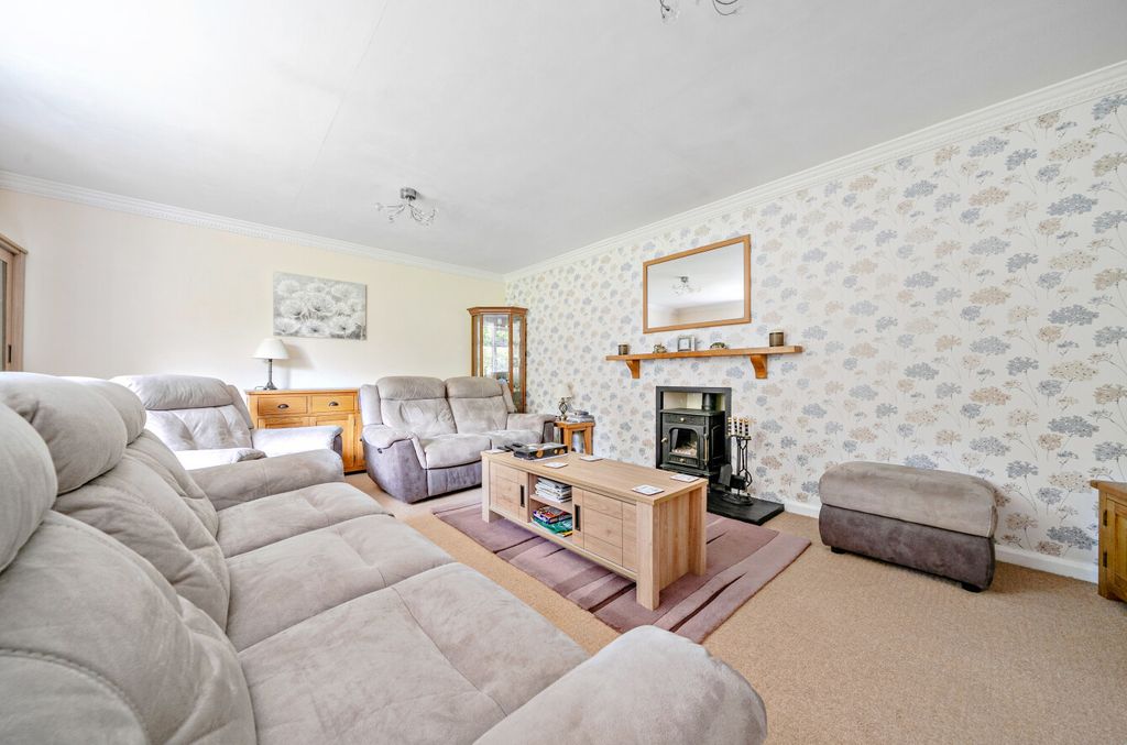 Property photo 2 of 24 1346372-4-68c93F9...