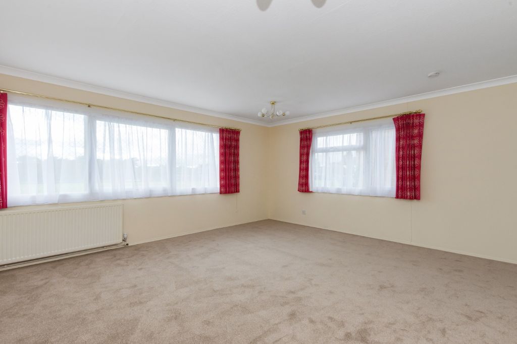 Property photo 1 of 13 4492030