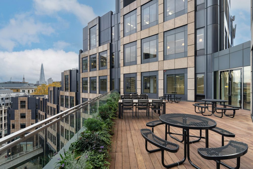 Property photo 3 of 40 6th Floor - Terrace