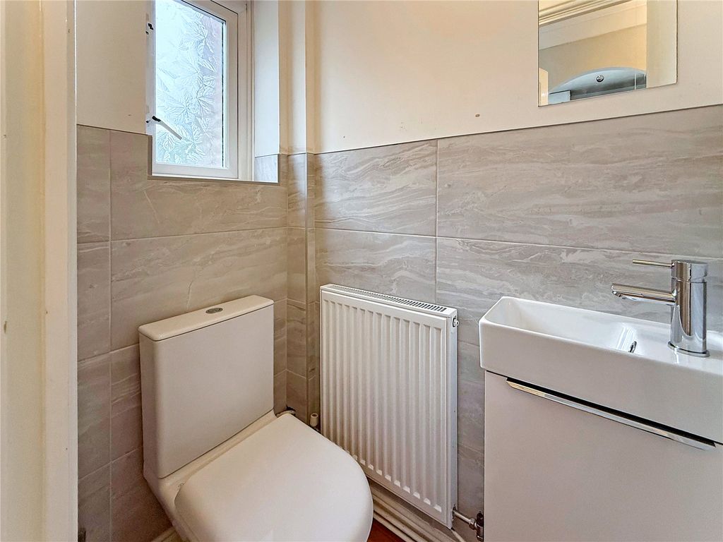 Property photo 3 of 9 Picture No. 14