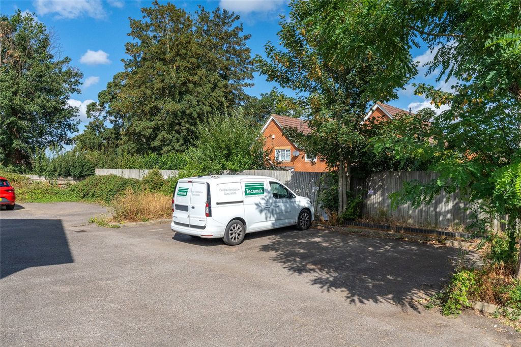 Property photo 3 of 17 Picture No. 18