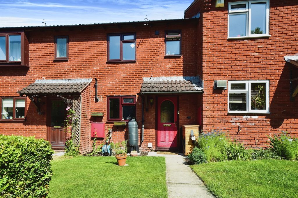 Property photo 1 of 12