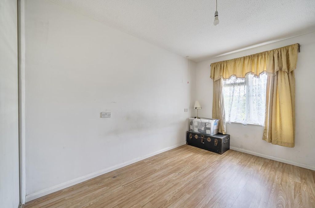 Property photo 1 of 16 1333653-1-6892365d595Bb.Jpg