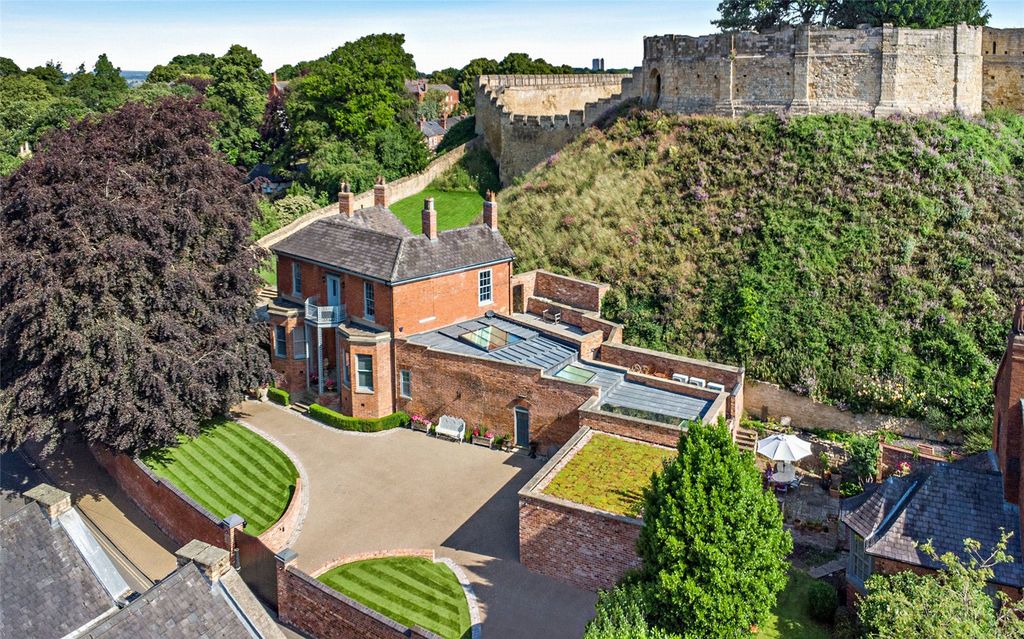 Property photo 1 of 21 Front Aerial View
