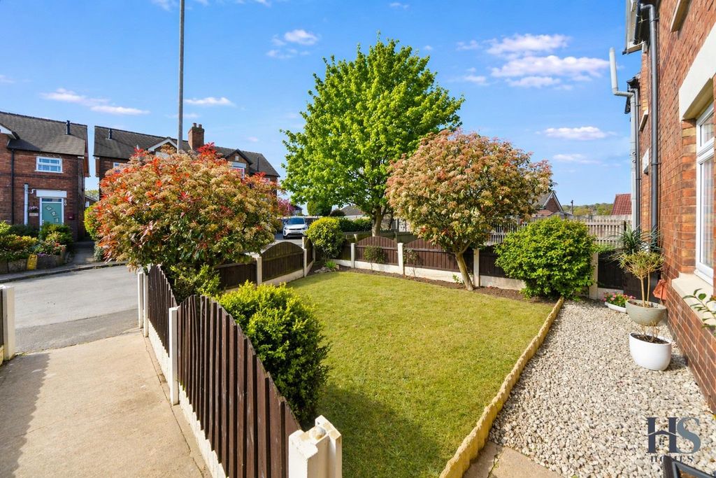 Property photo 2 of 23 Front Garden.Jpg