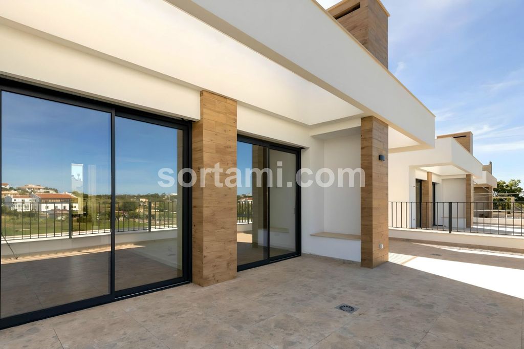 Property photo 2 of 30