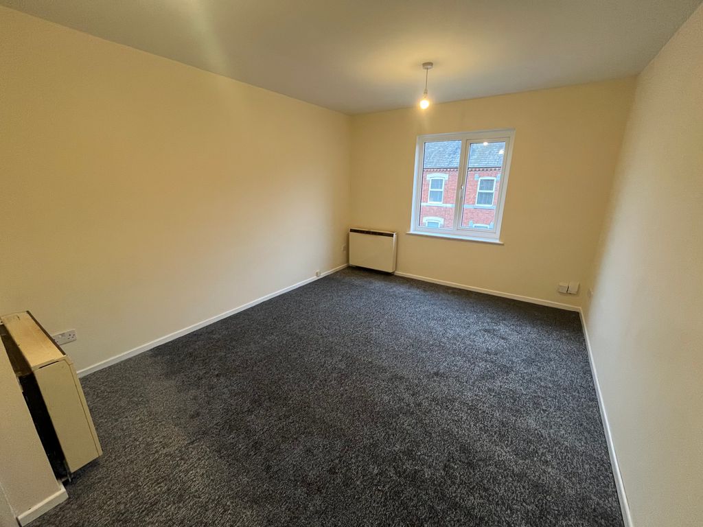 Property photo 3 of 11 Balcony