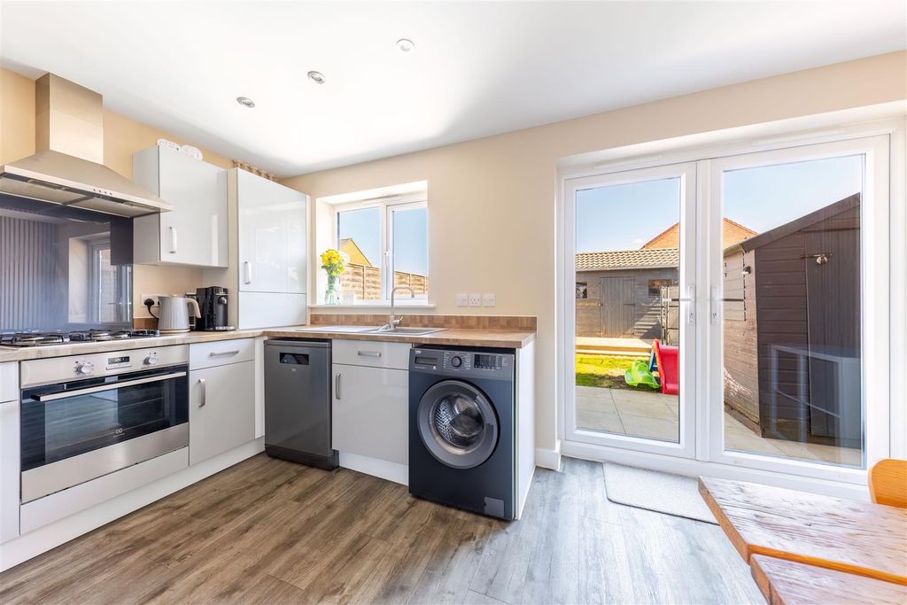 Property photo 3 of 24 Ba-8.Jpg