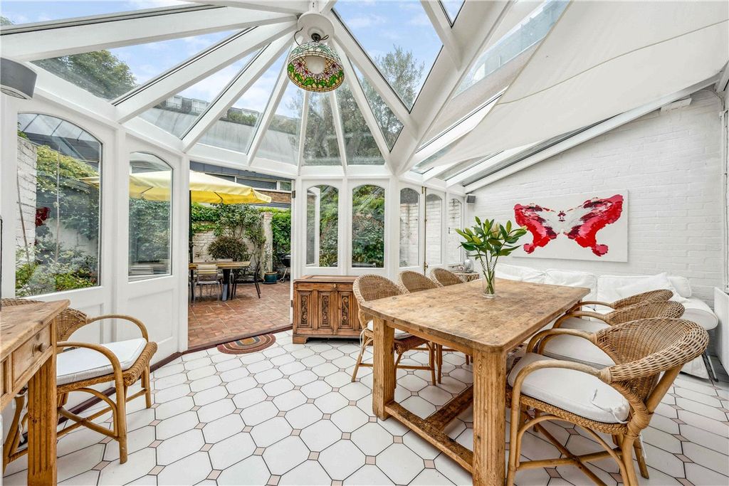 Property photo 2 of 23 Picture No. 21