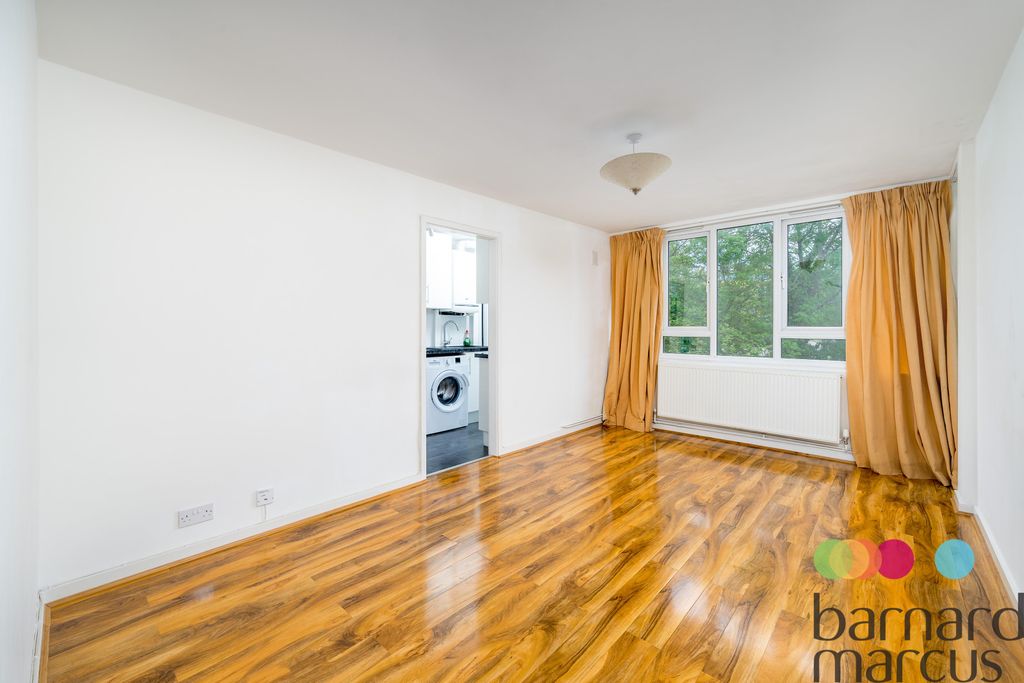 Property photo 1 of 10 Dining Room
