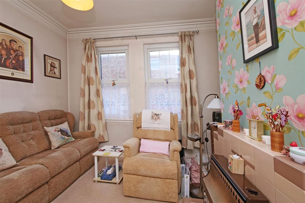 Property photo 3 of 14 Pnmb1184.Jpg