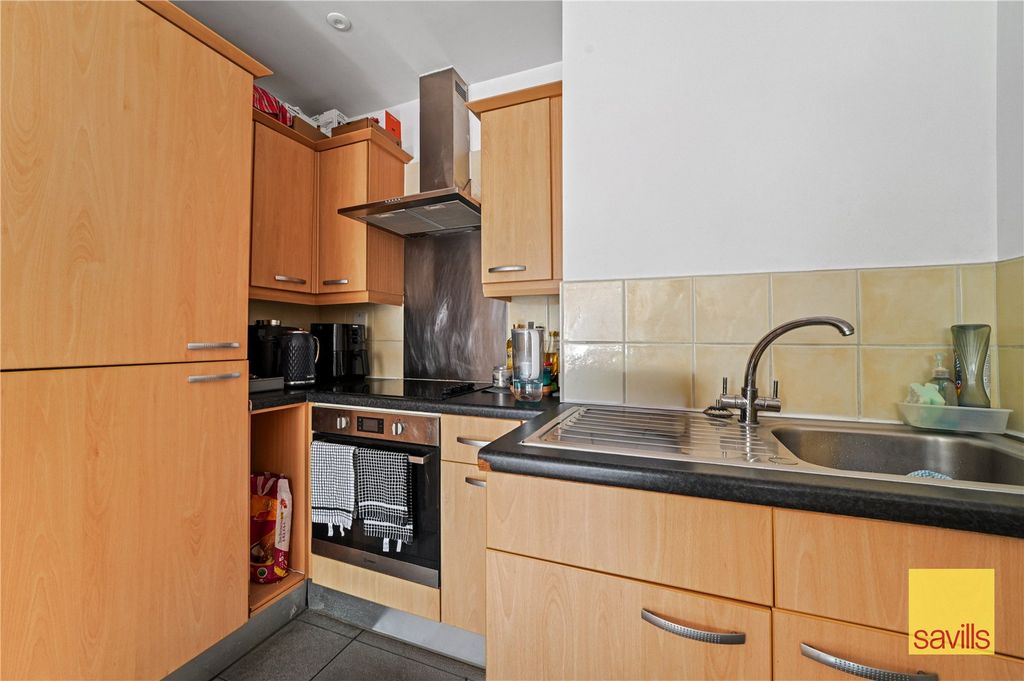 Property photo 2 of 9 Kitchen