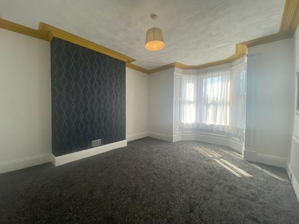 Property photo 2 of 14 5059161