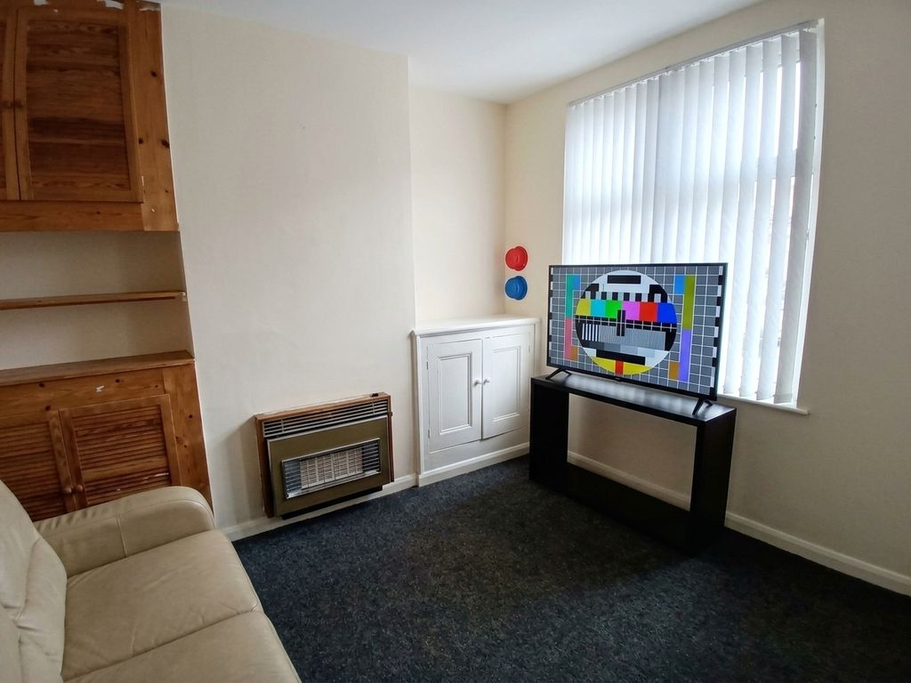 Property photo 2 of 10 Front Room