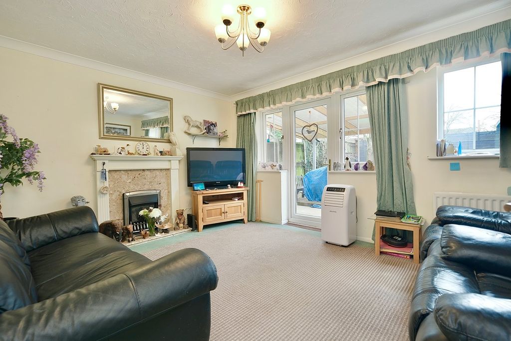 Property photo 2 of 13