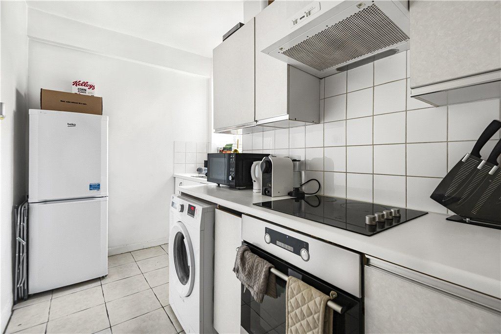 Property photo 2 of 16 Kitchen