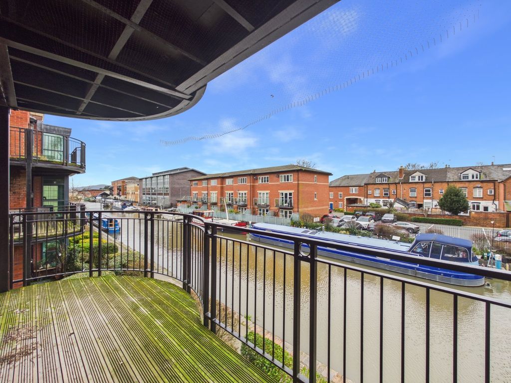 Property photo 2 of 18 Picture No. 26