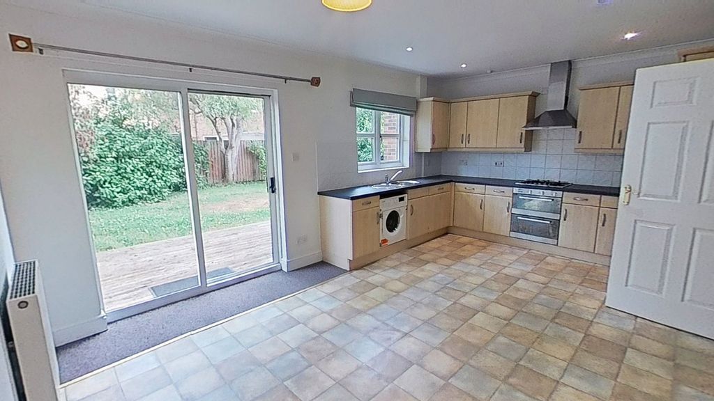 Property photo 1 of 12 Picture No. 23