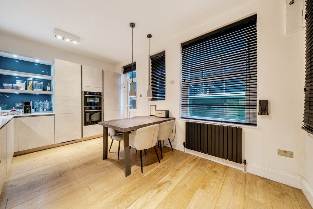 Property photo 3 of 8 Picture No. 05