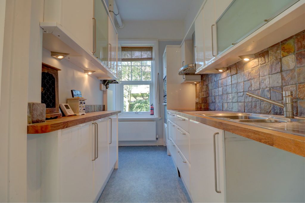 Property photo 3 of 23 Kitchen