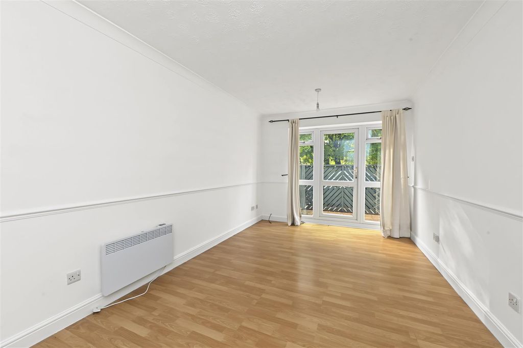 Property photo 3 of 11 Alison-Court-03.Jpg