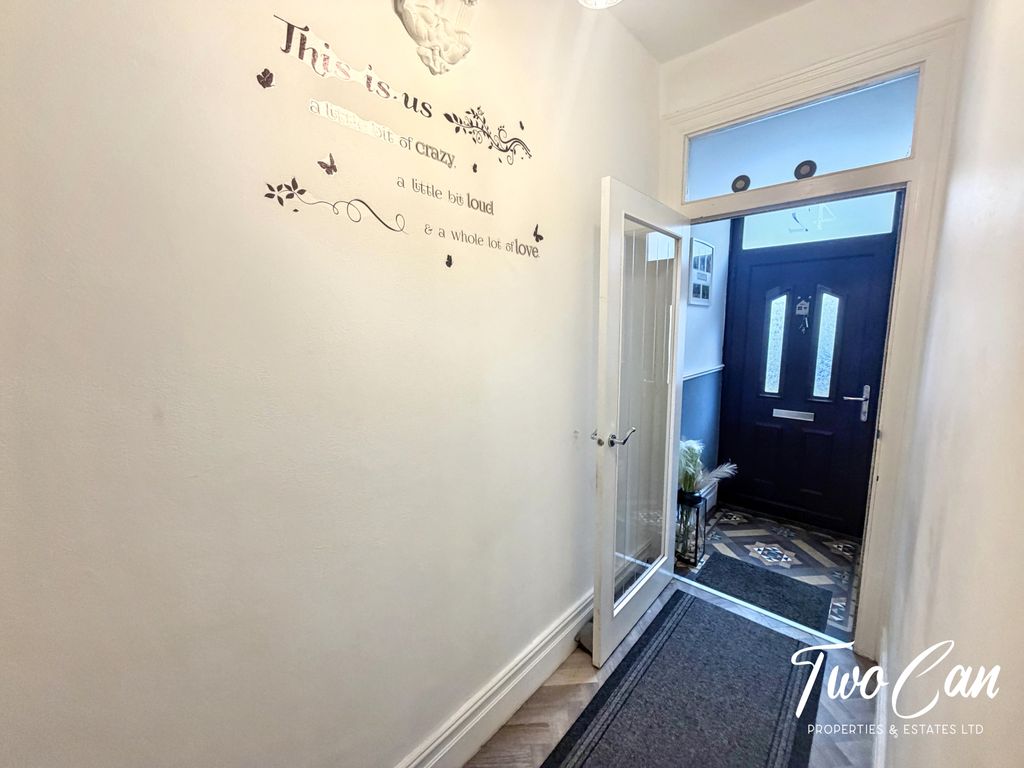 Property photo 2 of 28