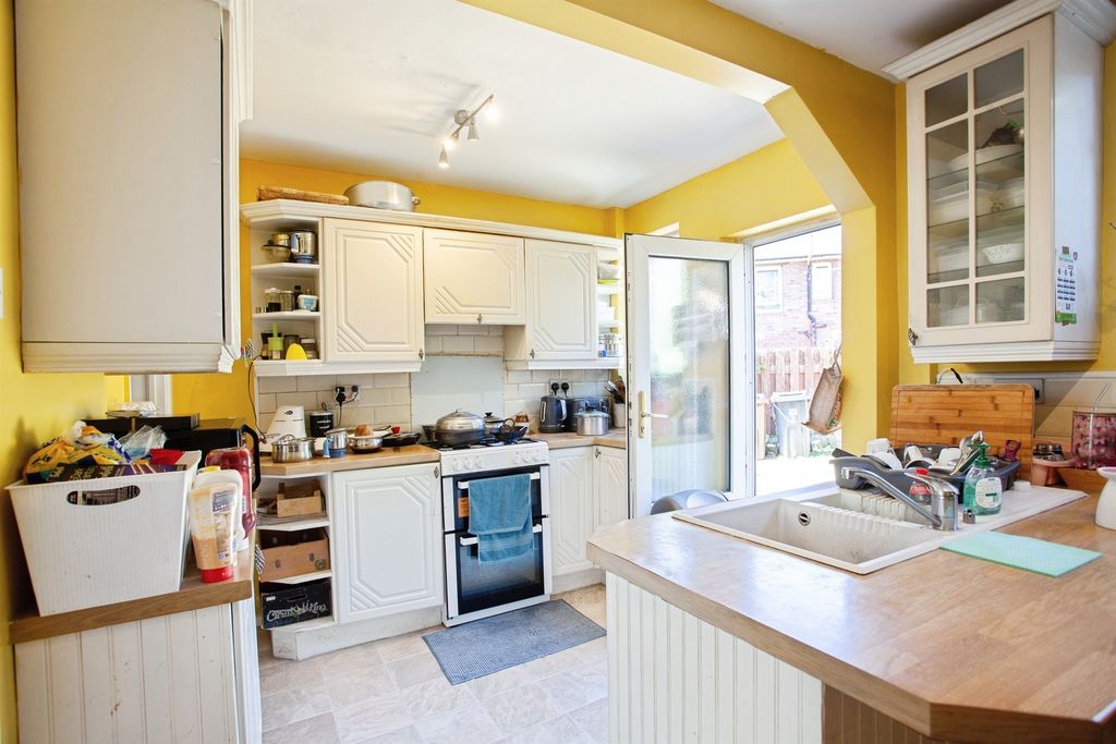 Property photo 3 of 16