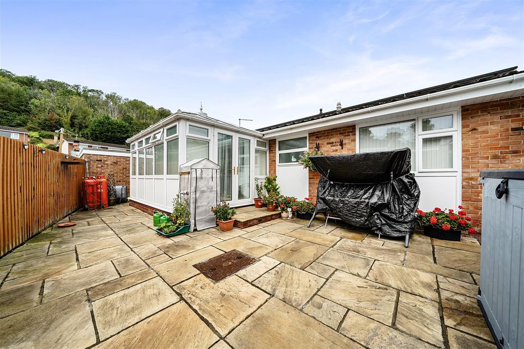 Property photo 3 of 20 Externally
