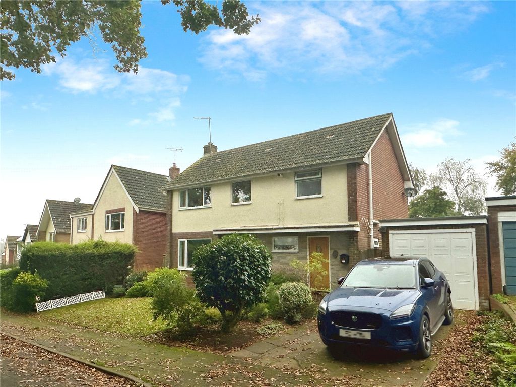 Property photo 1 of 8 Front