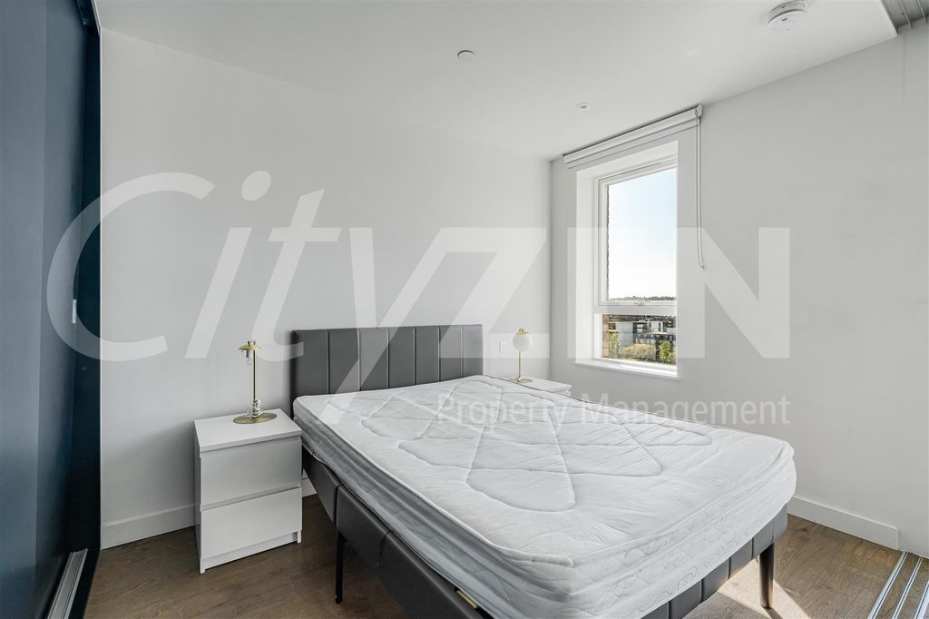 Property photo 2 of 14 Bedroom