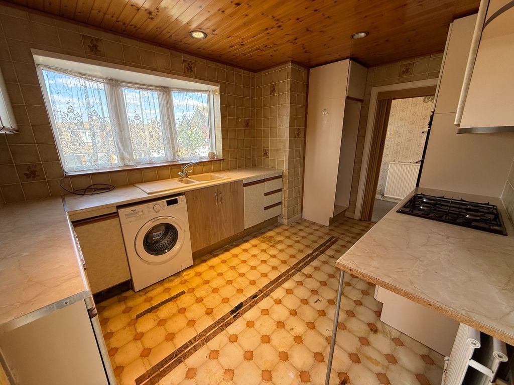 Property photo 2 of 10 5354512