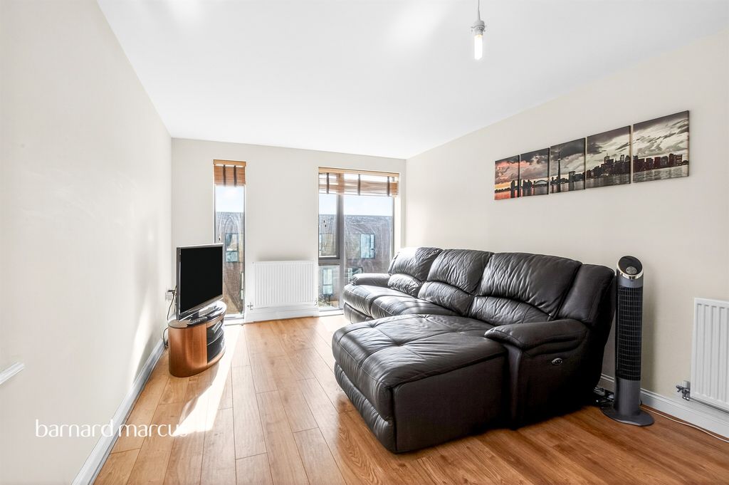 Property photo 3 of 11