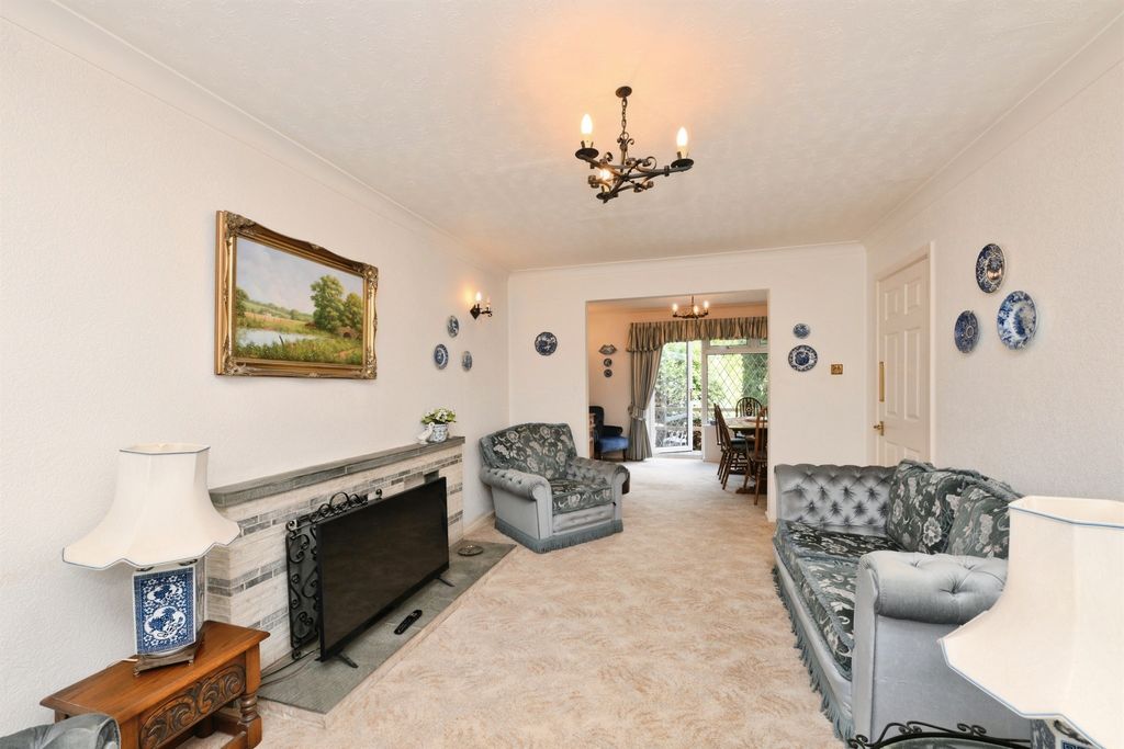 Property photo 2 of 20