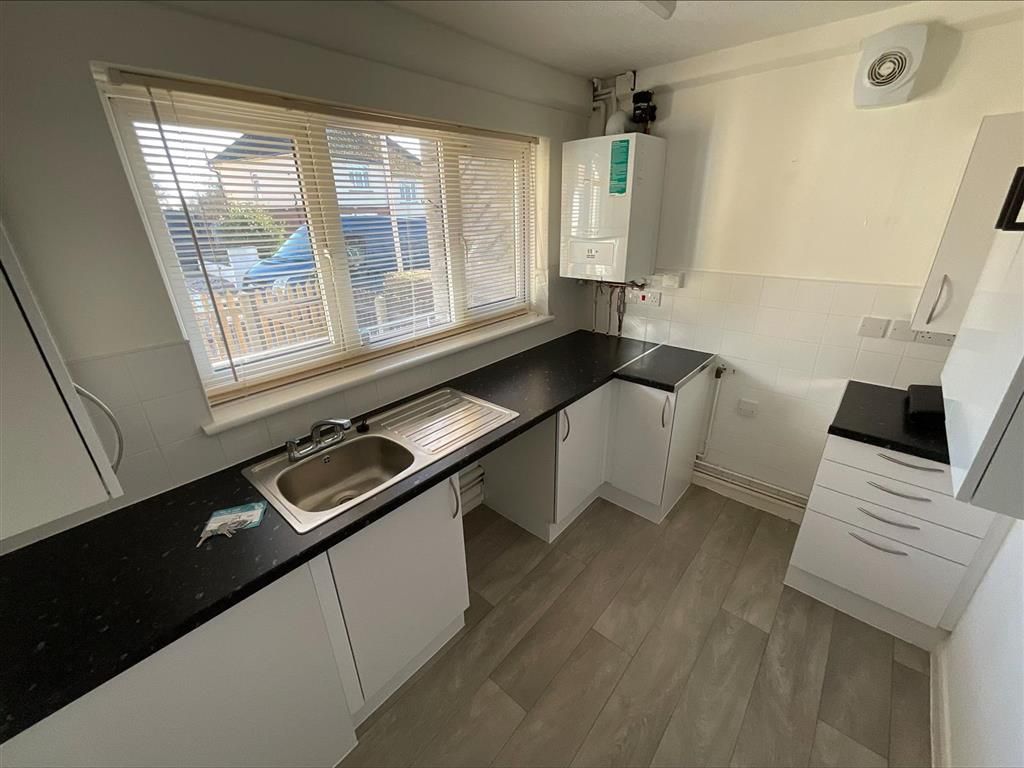 Property photo 2 of 5 Kitchen