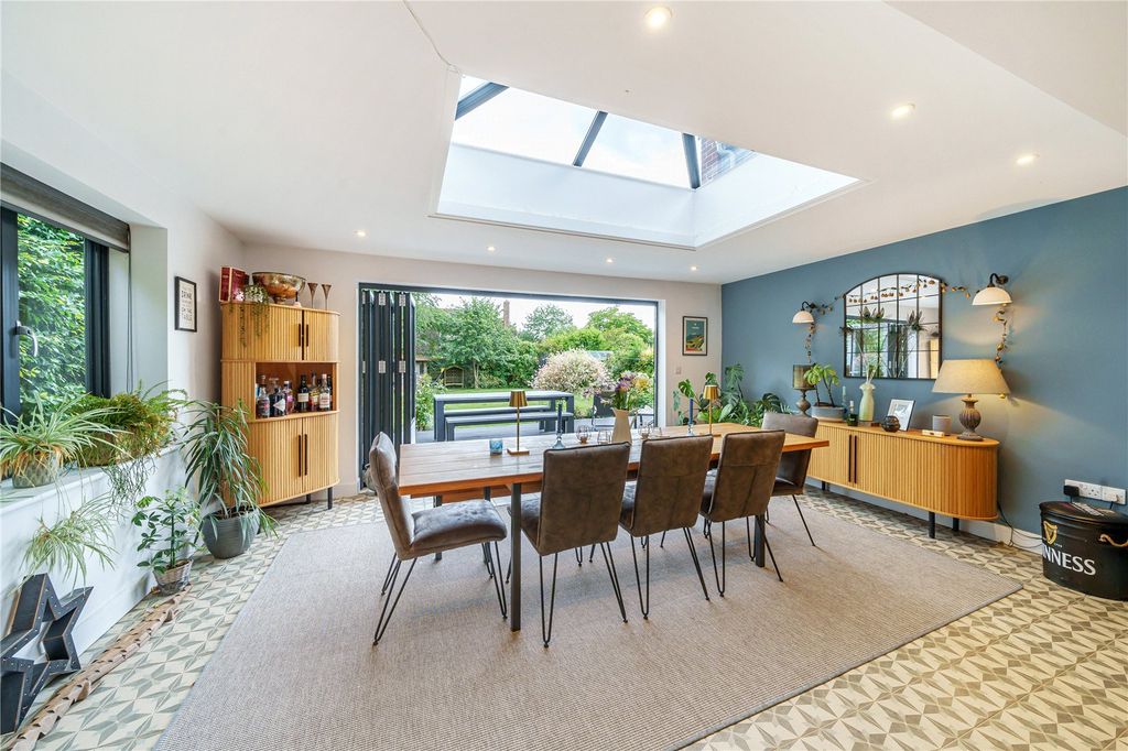 Property photo 3 of 19 Dining Room