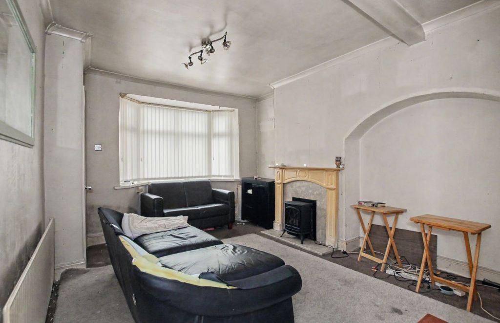 Property photo 3 of 8