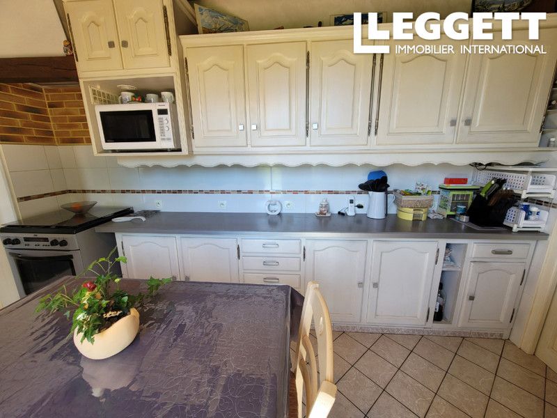 Property photo 2 of 10