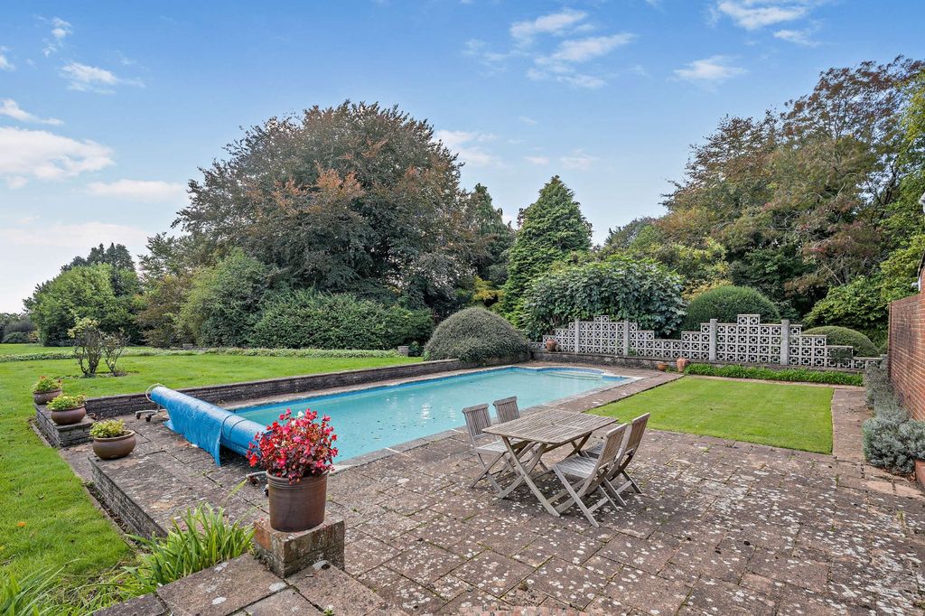 Property photo 3 of 18 Swimming Pool