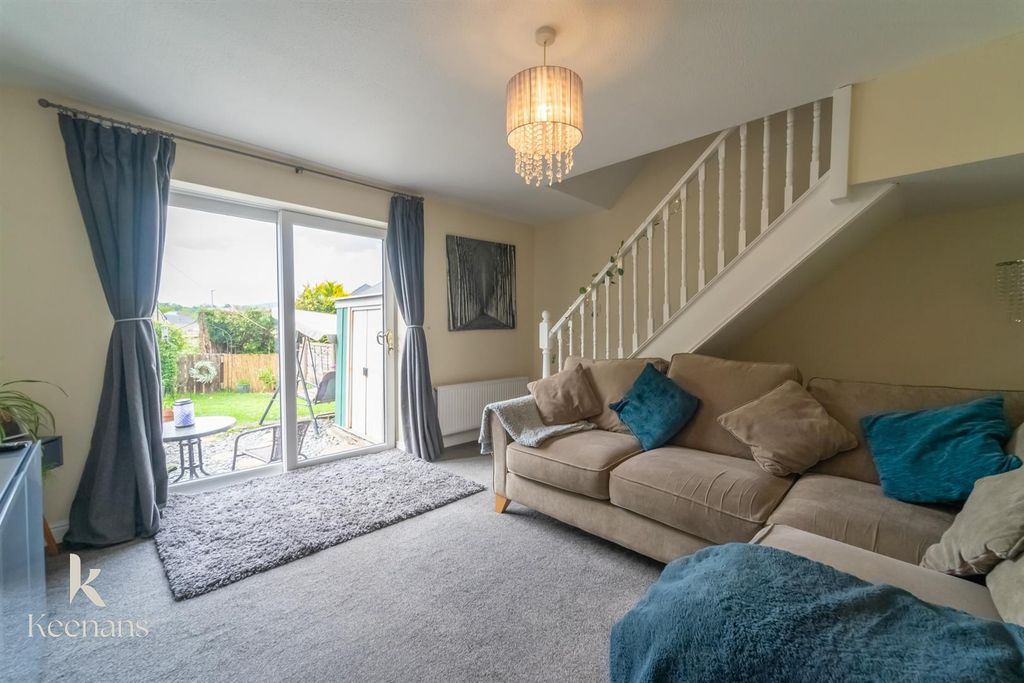 Property photo 3 of 19 Kirkmoor Close (4).Jpg