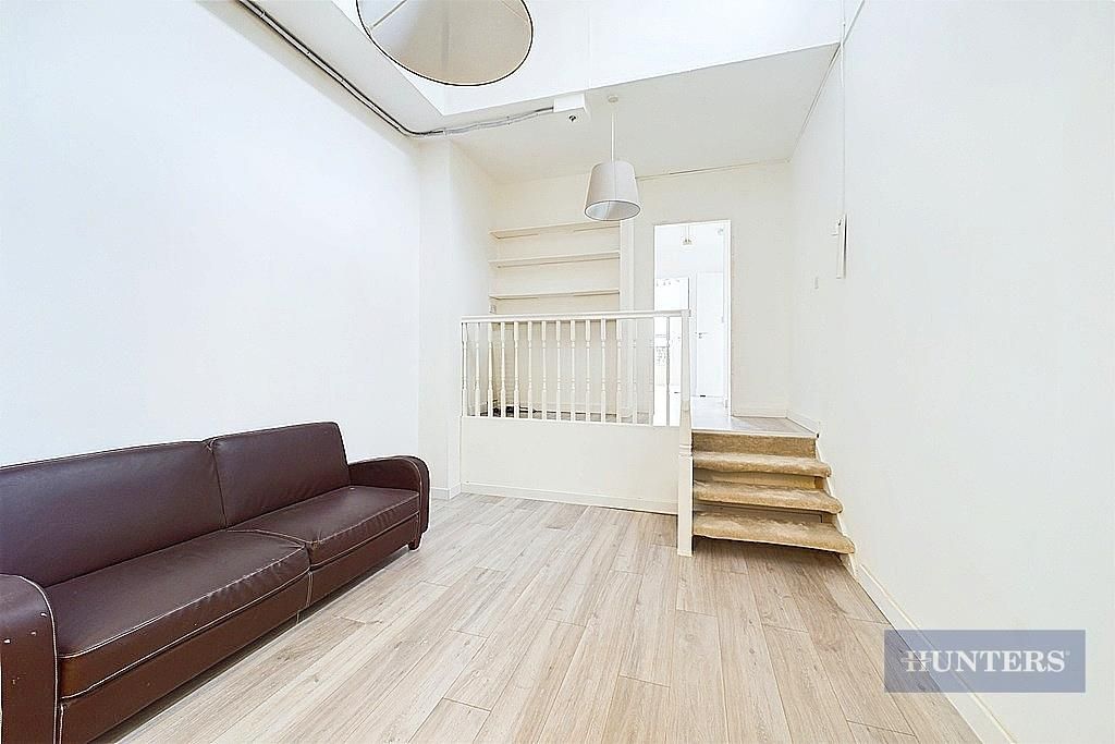 Property photo 2 of 12 Cam01635G0-Pr0202-Still006.Jpg