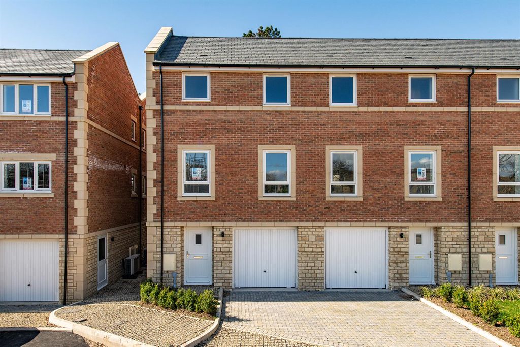 Property photo 1 of 12 Externals_8.Jpg