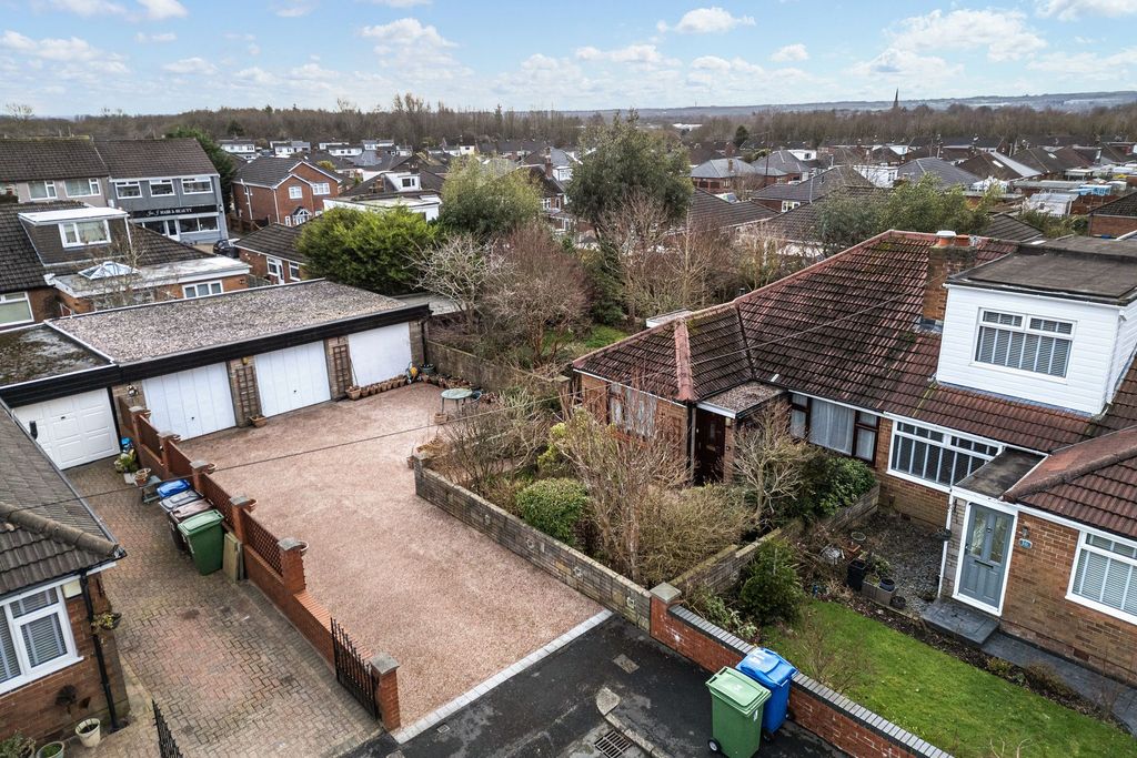 Property photo 1 of 25