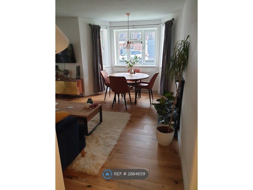 Property photo 2 of 18 Dining